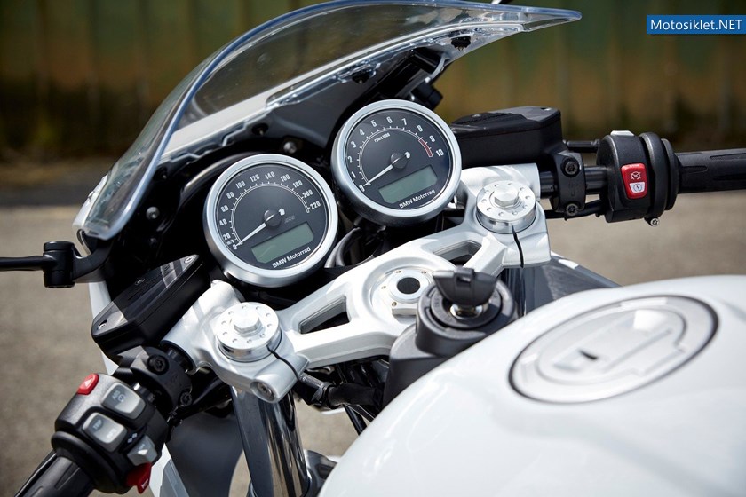 bmw-r-ninet-racer-e-pure-2017_42