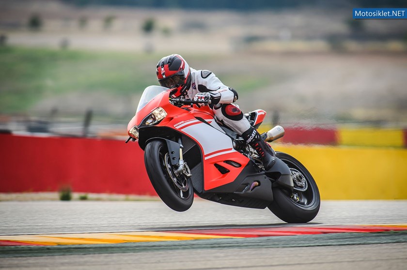 02-1299-SUPERLEGGERA