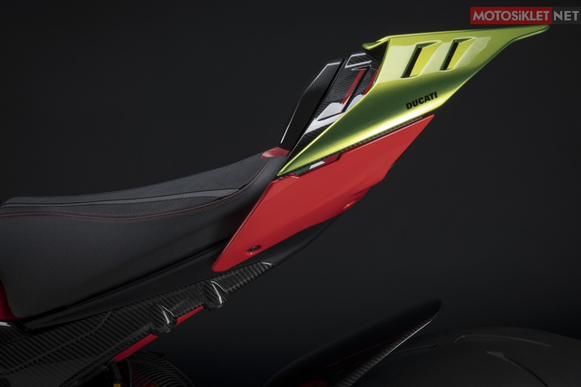 2023-ducati-streetfighter-v4-lamborghini-24