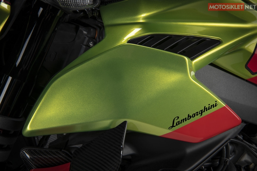 2023-ducati-streetfighter-v4-lamborghini-27