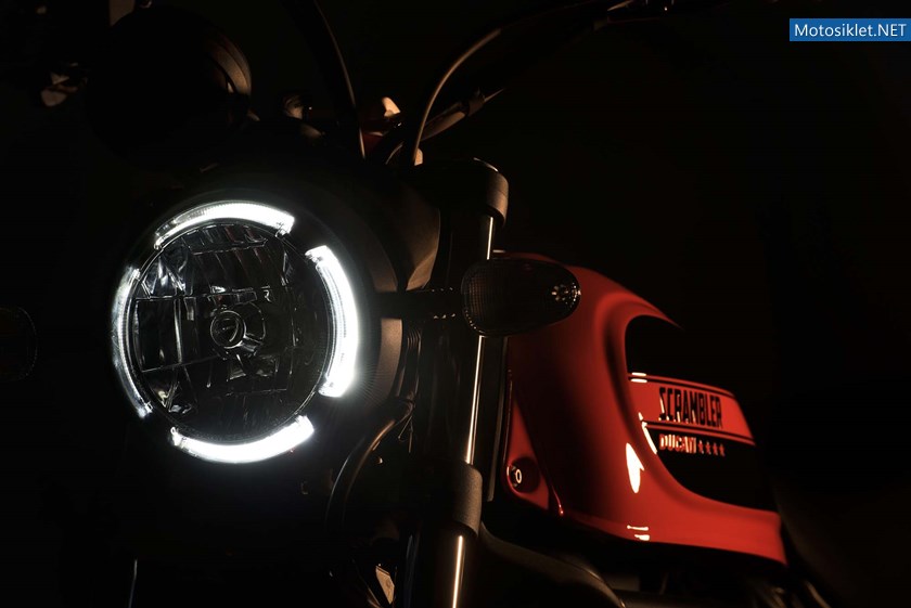 2016-Ducati-Scrambler-Sixty2-19