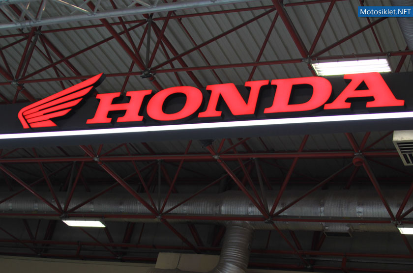 honda-2016-motosiklet-fuari-01