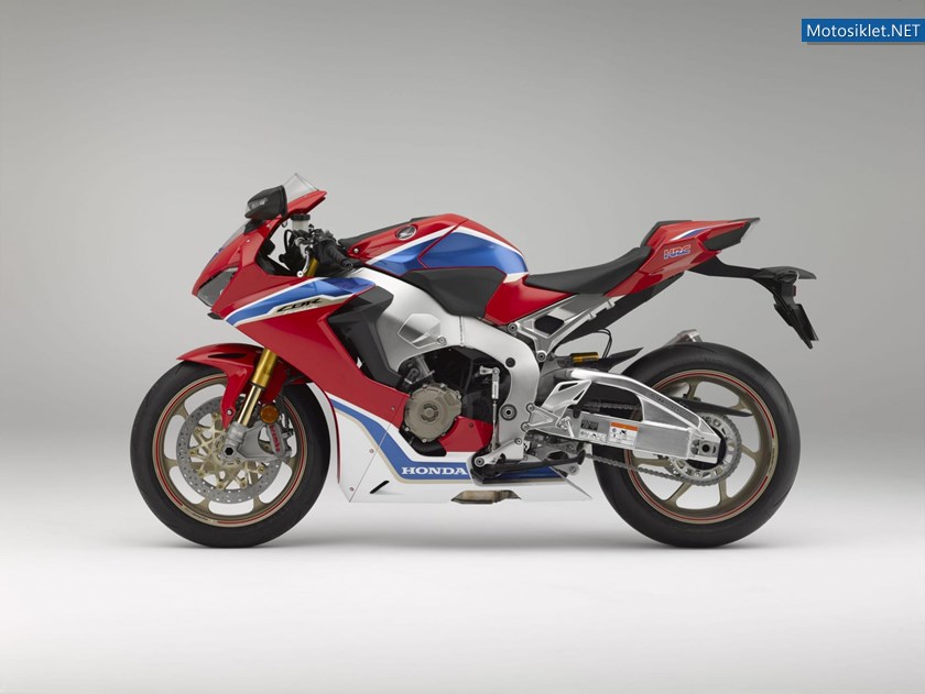honda-cbr1000rr-2017003