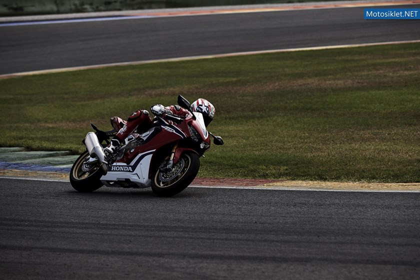 honda-cbr1000rr-20171475495174