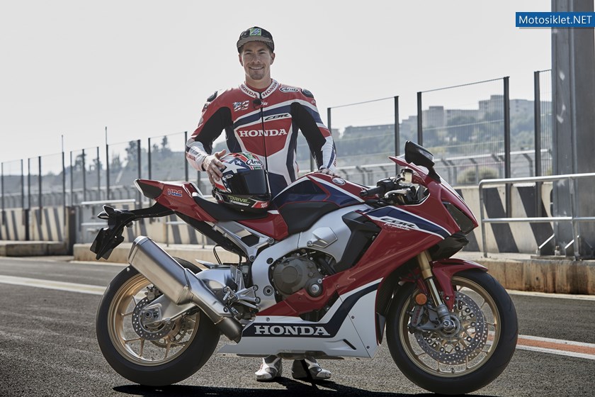 honda-cbr1000rr-201715