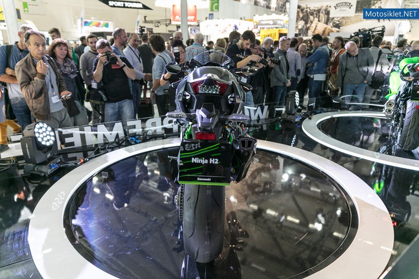 stand-kawasaki-a-intermot-2016_27