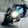 kawasaki-ninja-h2-sx-se2018-2