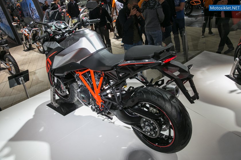 ktm-milan-motosiklet-fuari-2015_17
