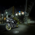 2016-Yamaha-MT-10-action-01