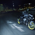 2016-Yamaha-MT-10-action-09