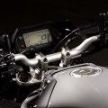 2016-Yamaha-MT-10-details-01
