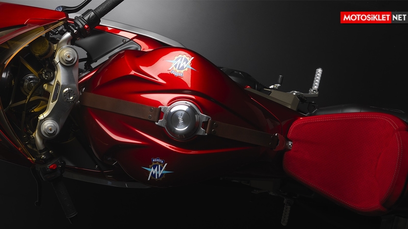 MV-Agusta-F3-Superveloce-09
