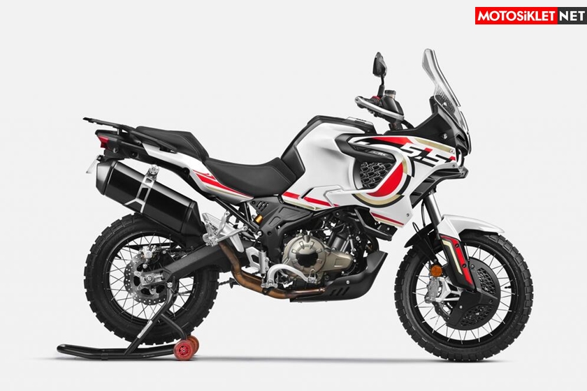 MV-Agusta-Lucky-Explorer-950-4-scaled