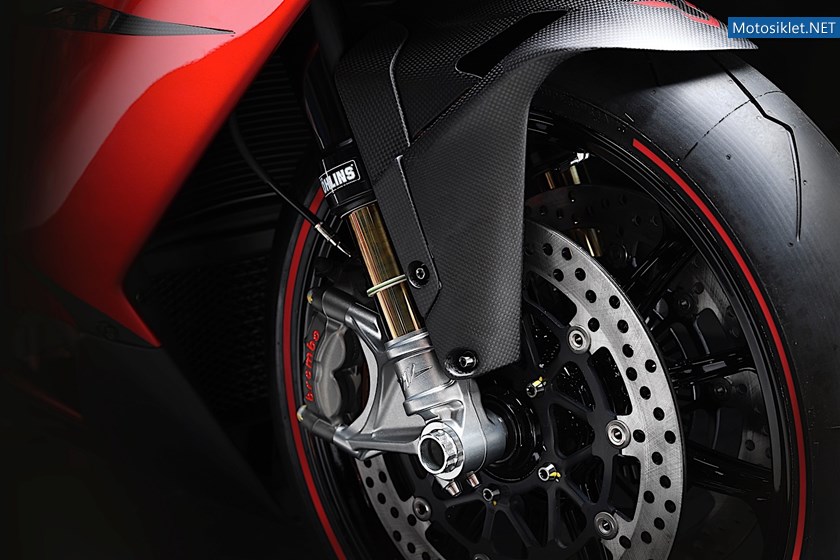 mv-agusta-puts-out-special-lewis-hamilton-model_11