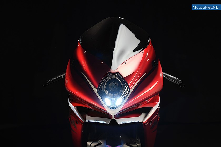 mv-agusta-puts-out-special-lewis-hamilton-model_9