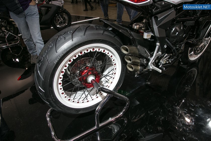 milan-motosiklet-fuari-2015-mv-agusta_38