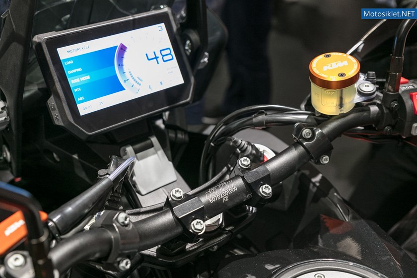 stand-ktm-a-intermot-2016_48