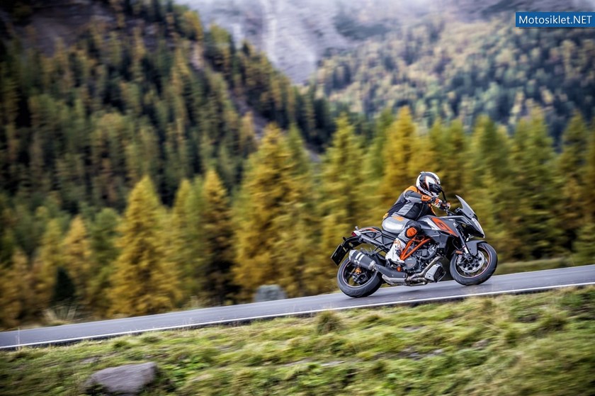 ktm-1290-super-duke-gt-2016_1