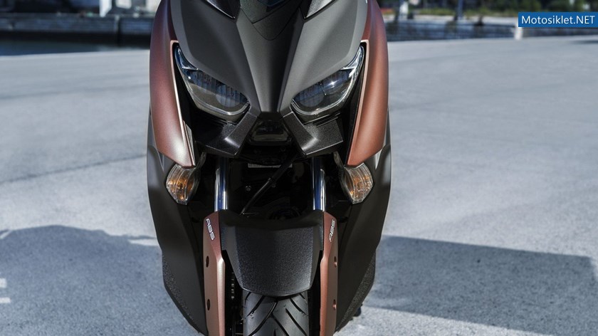 yamaha-x-max-300-2017_13