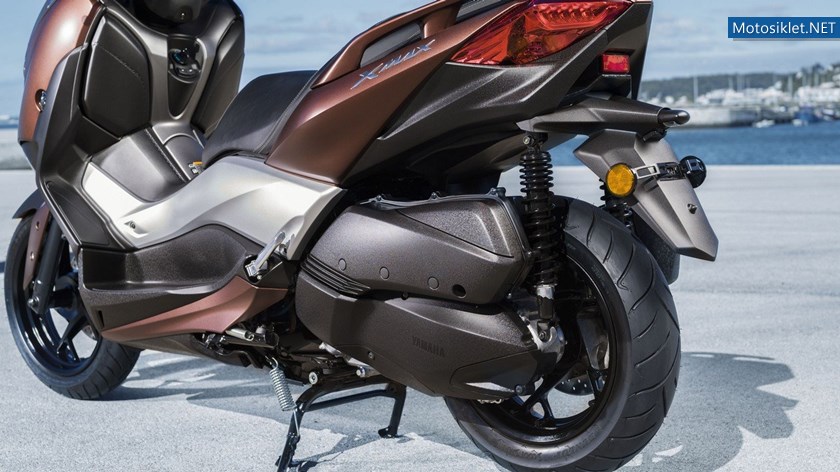 yamaha-x-max-300-2017_15