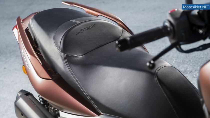yamaha-x-max-300-2017_20