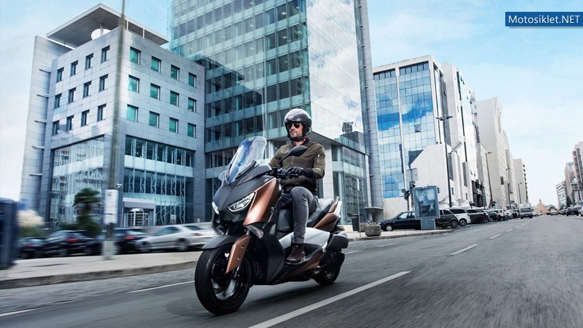 yamaha-x-max-300-2017_22