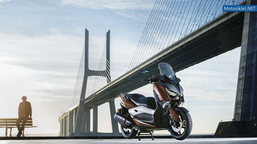 yamaha-x-max-300-2017_25
