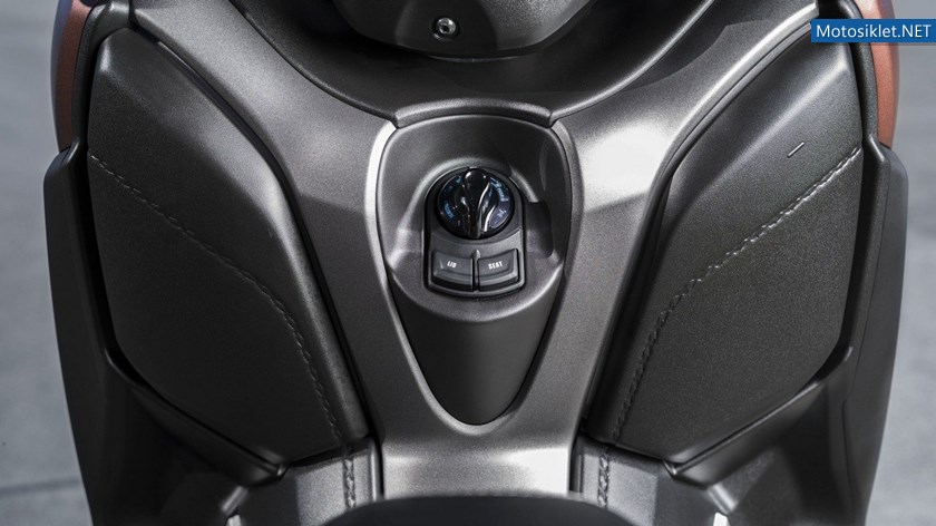 yamaha-x-max-300-2017_3