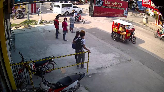 Kaldırımda Bekleyen Çifte Silahlı Saldırı. Hiçbir şey göründüğü gibi değildi!