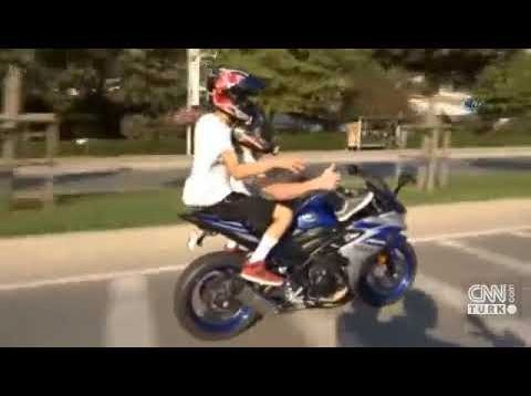 İstanbul’da ayaklarıyla motosiklet süren maganda yine terör estirdi
