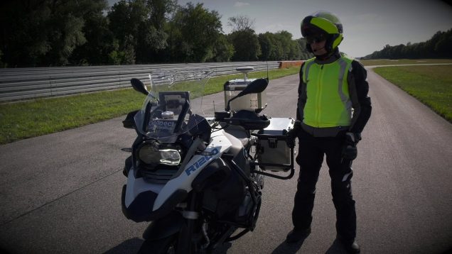 Kendi kendine giden BMW R 1200 GS