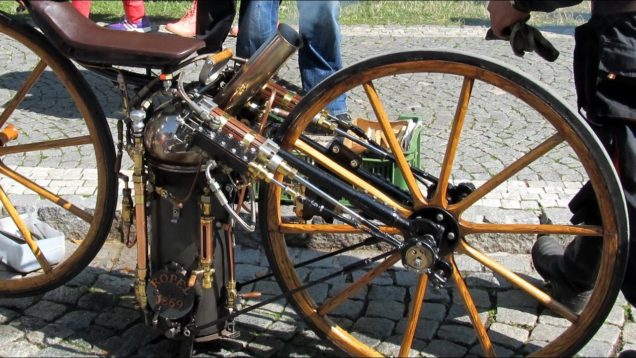 1869 model buharlı ilk motosiklet