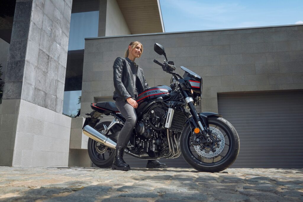 548991_26YM_Honda_CB1000F-1024x683.jpg
