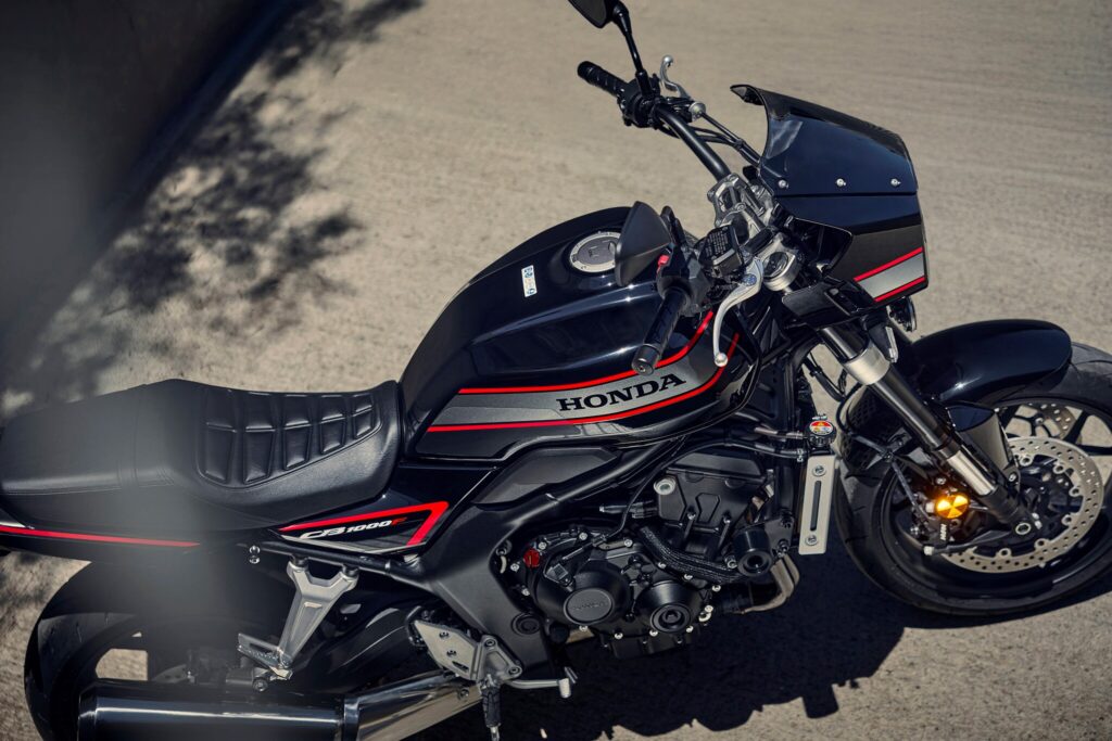548997_26YM_Honda_CB1000F-1024x683.jpg