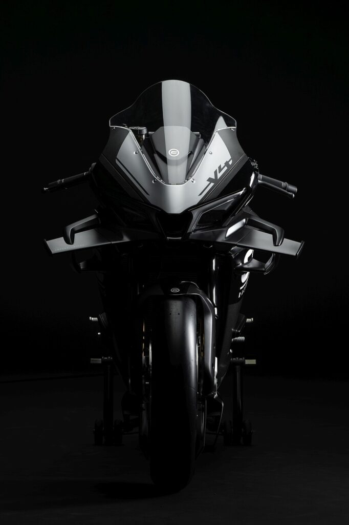 CFMOTO_V4SR-RRPROTOTYPE_Studio_7-682x1024.jpg