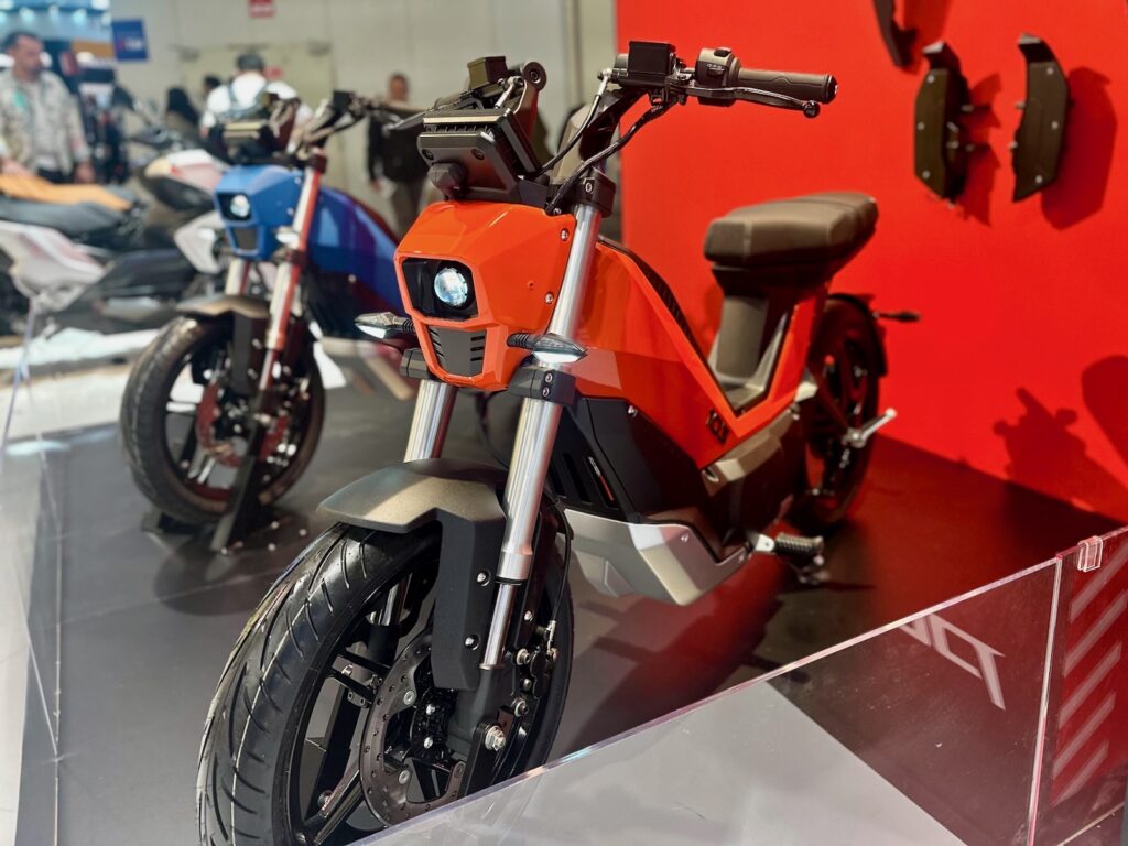 peugeot-103-electrique-mob-culte-eicma-2025-stand-1-1024x768.jpeg