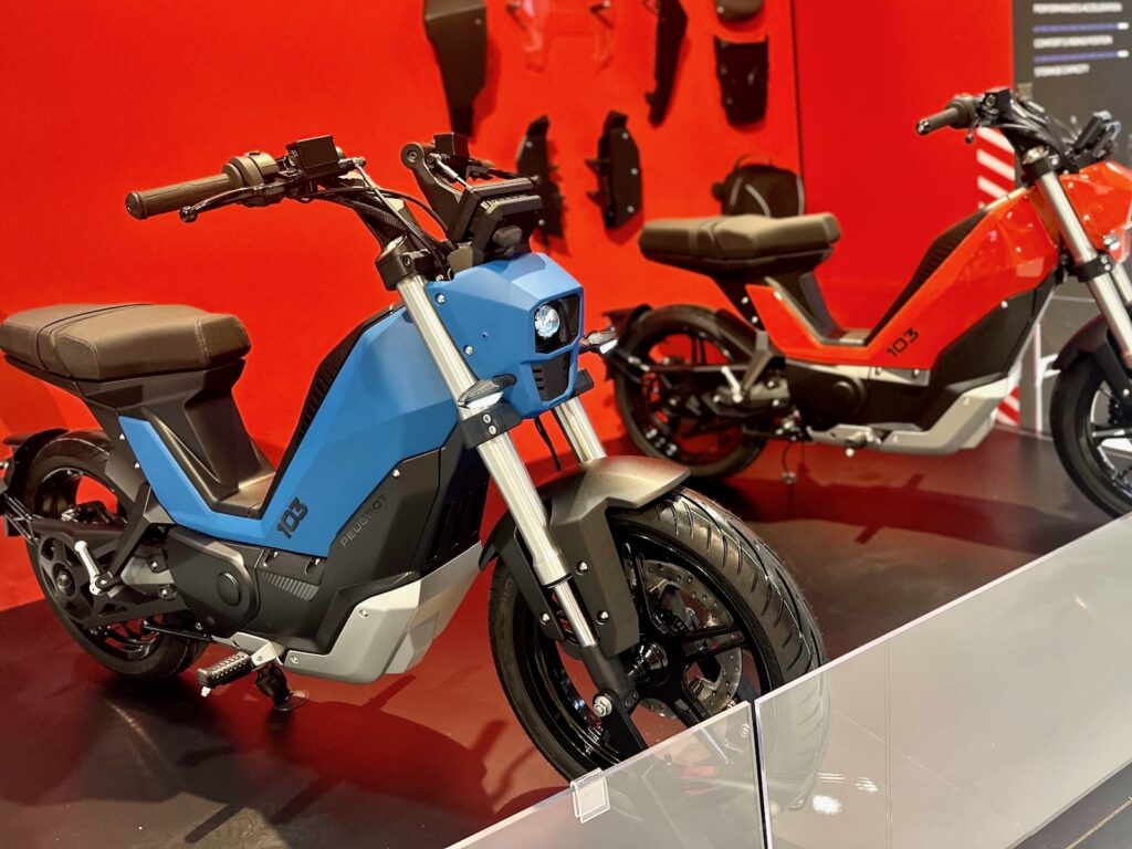 peugeot-103-electrique-mob-culte-eicma-2025-stand-2-1024x768.jpeg