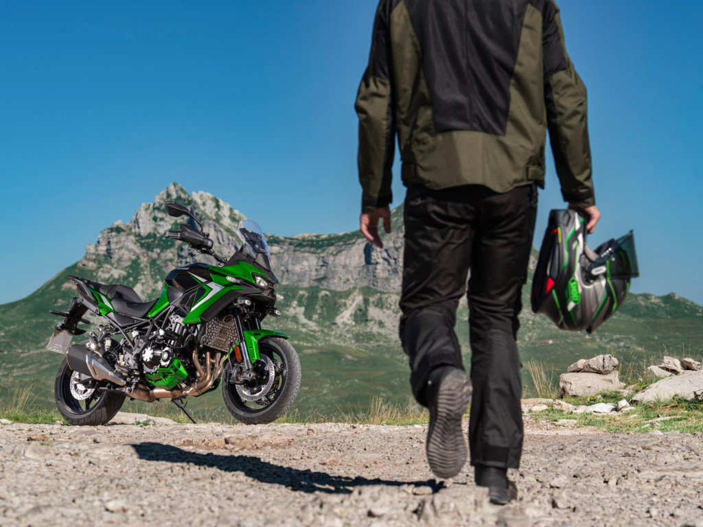 kawasaki-versy-900-02-1024x768.png